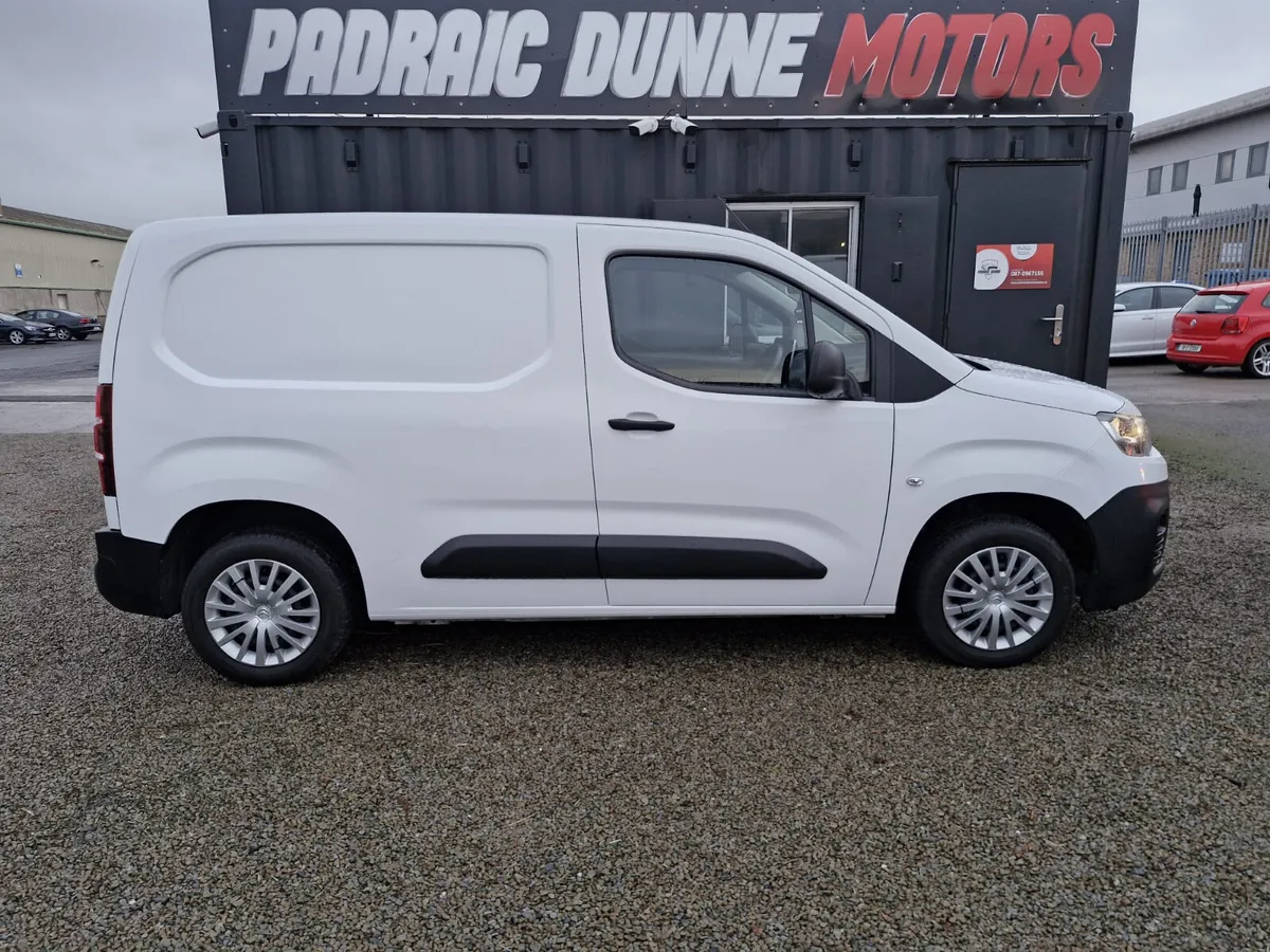 222 Citroen Berlingo High Spec - Image 3