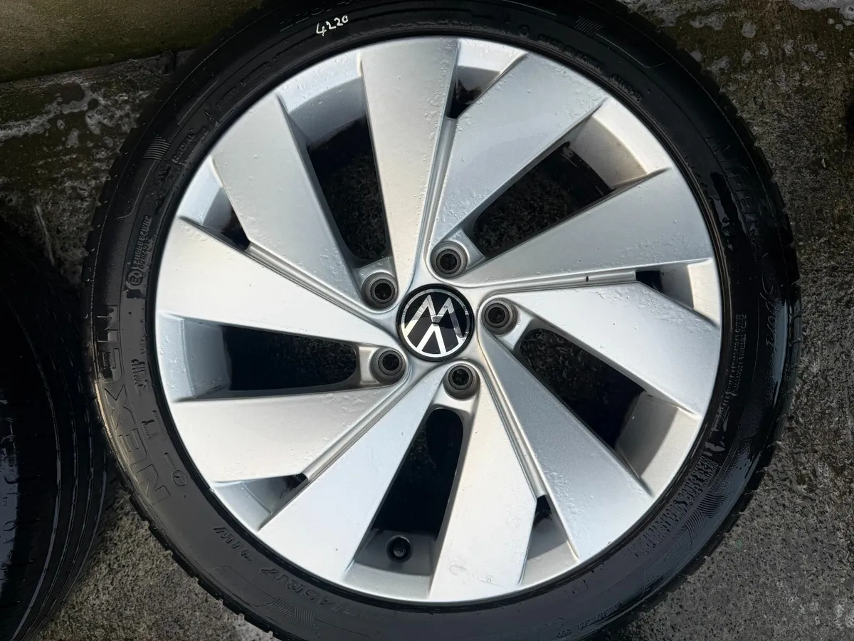 2024 VW GOLF 17" ALLOY WHEELS - Image 2