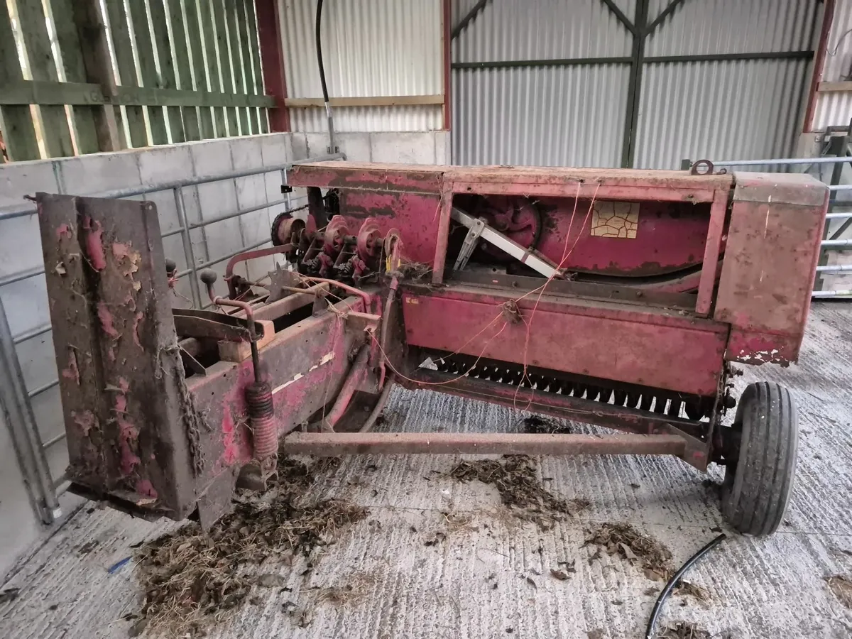 New Hollland 276 Square Baler - Image 2