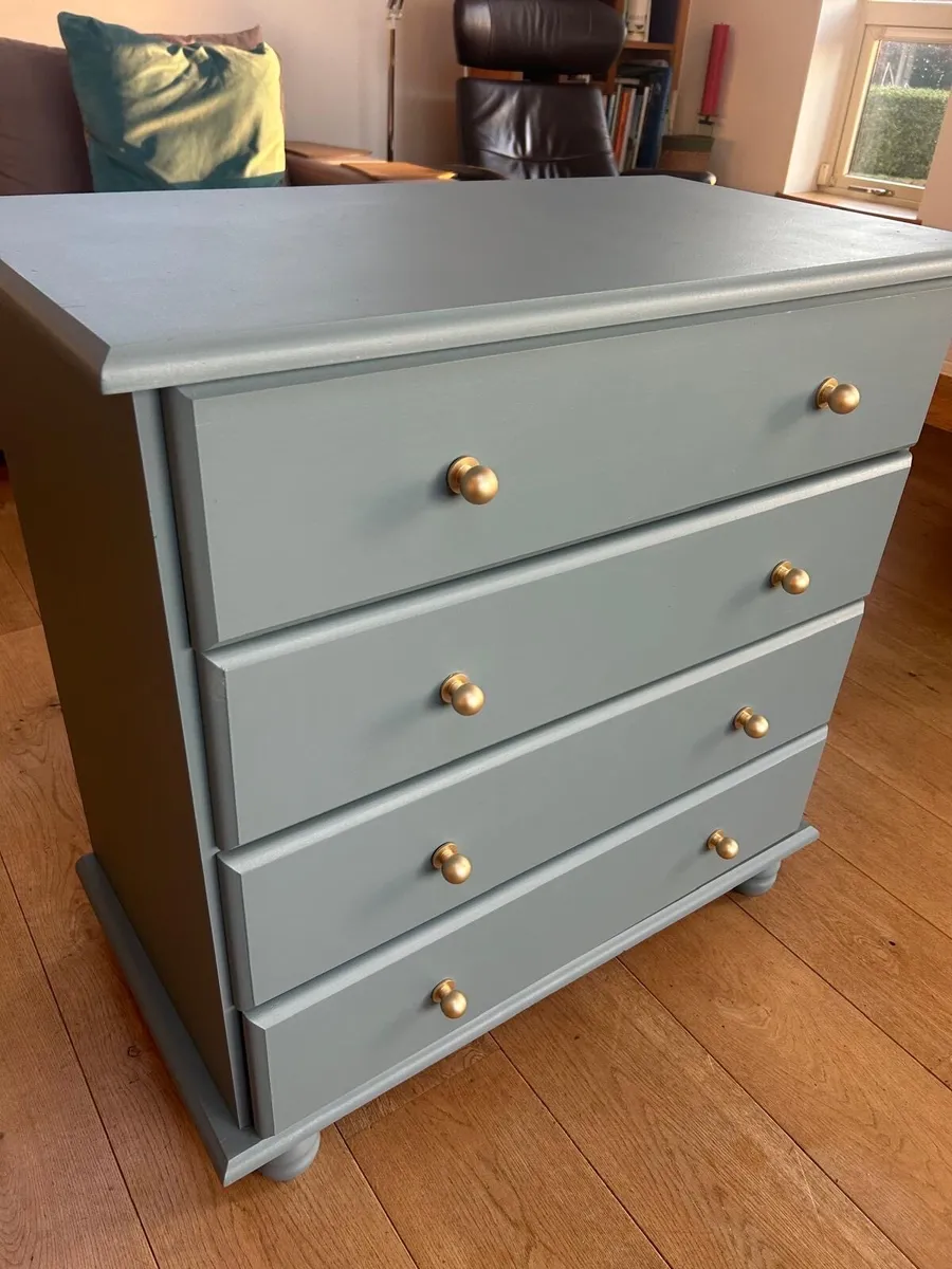 Chest of drawers - Image 1