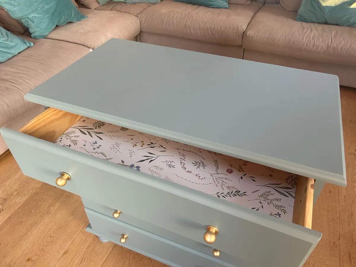 Chest of drawers - Image 2