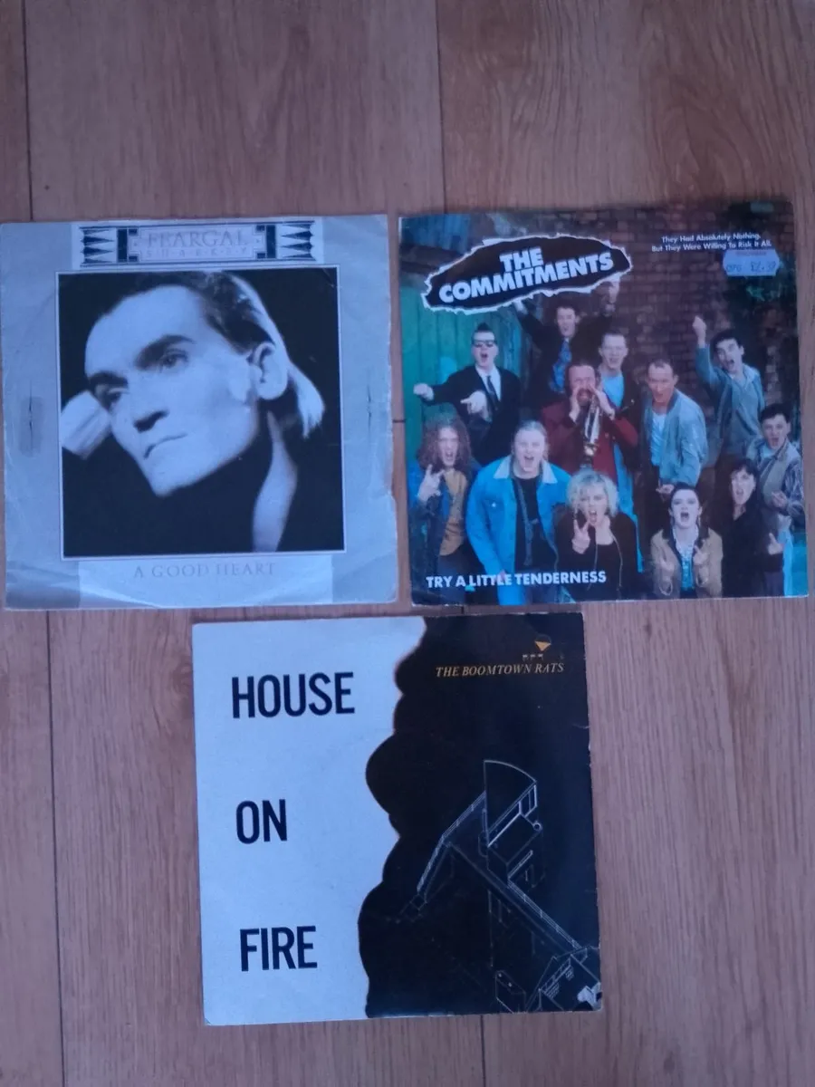 7 OLD IRISH VINYL 7 INCH SINGLE RECORDS. - Image 1