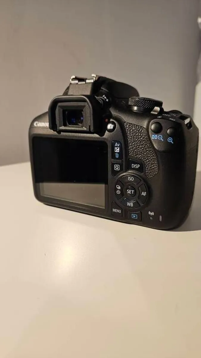 canon eos 2000D with 18-55mm, 50mm and 24mm lenses - Image 4