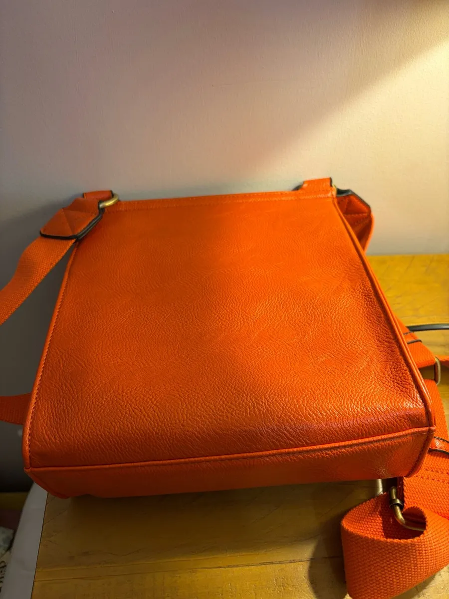 Vibrant colour Hand bag - Image 2