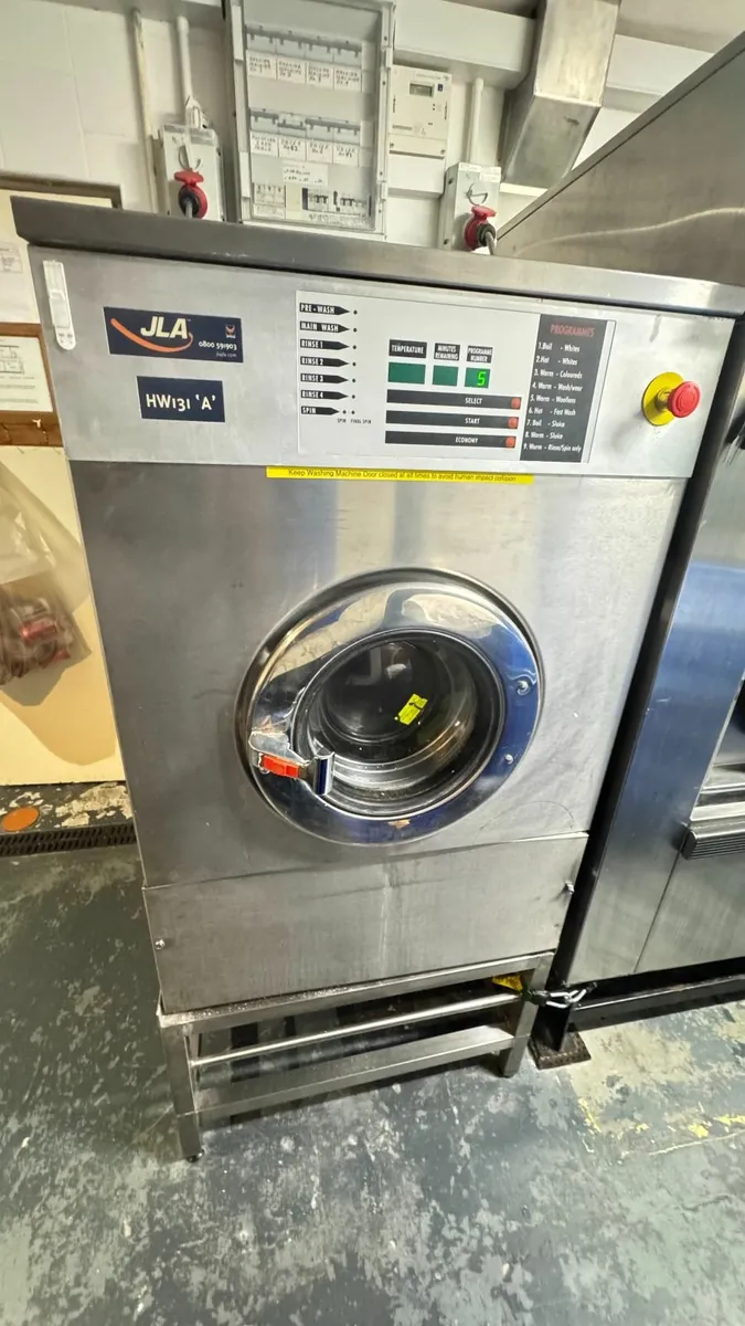 COMERCIAL WASH MACHINES - Image 1