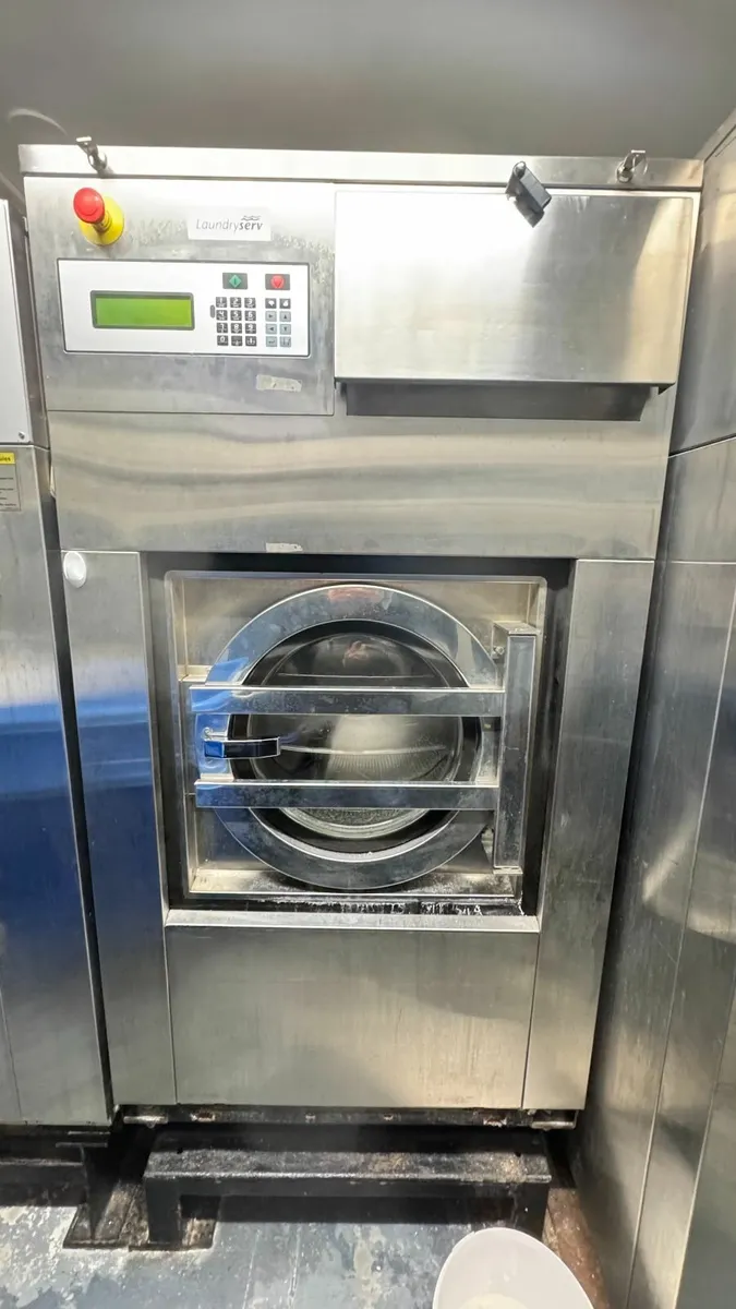 COMERCIAL WASH MACHINES - Image 3