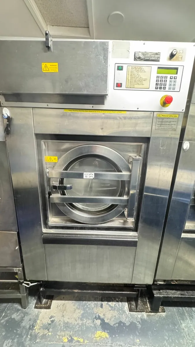 COMERCIAL WASH MACHINES - Image 2
