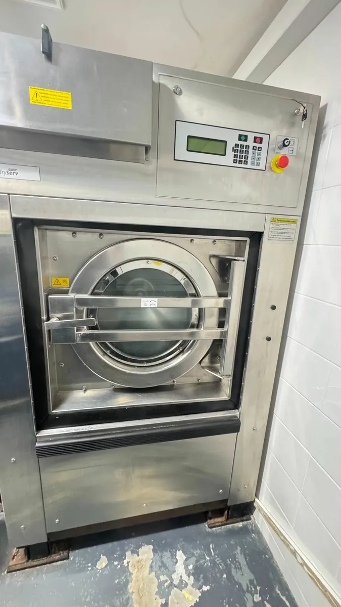 COMERCIAL WASH MACHINES - Image 4