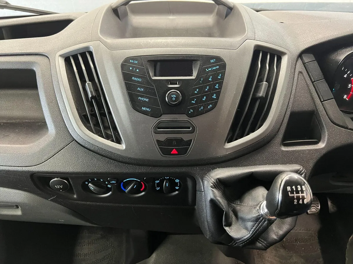 2018 Ford Transit Luton Box Van - Image 3
