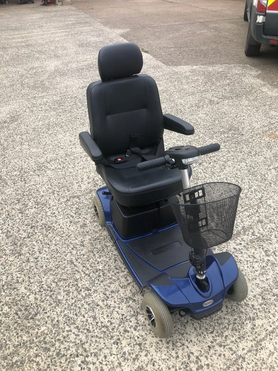 Mobility scooter - Image 1