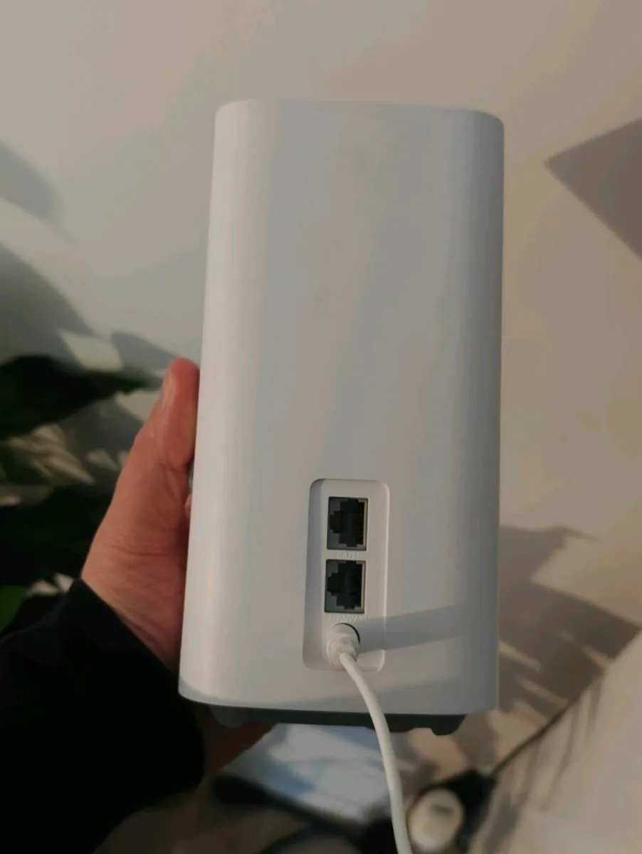 🖥️ Huawei H155-381 Unlocked Modem – Excellent Con - Image 2