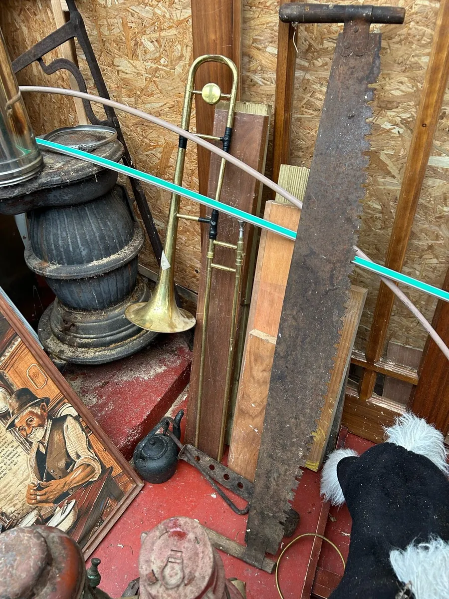 Pub or restaurant, vintage curios and bric a brac - Image 2