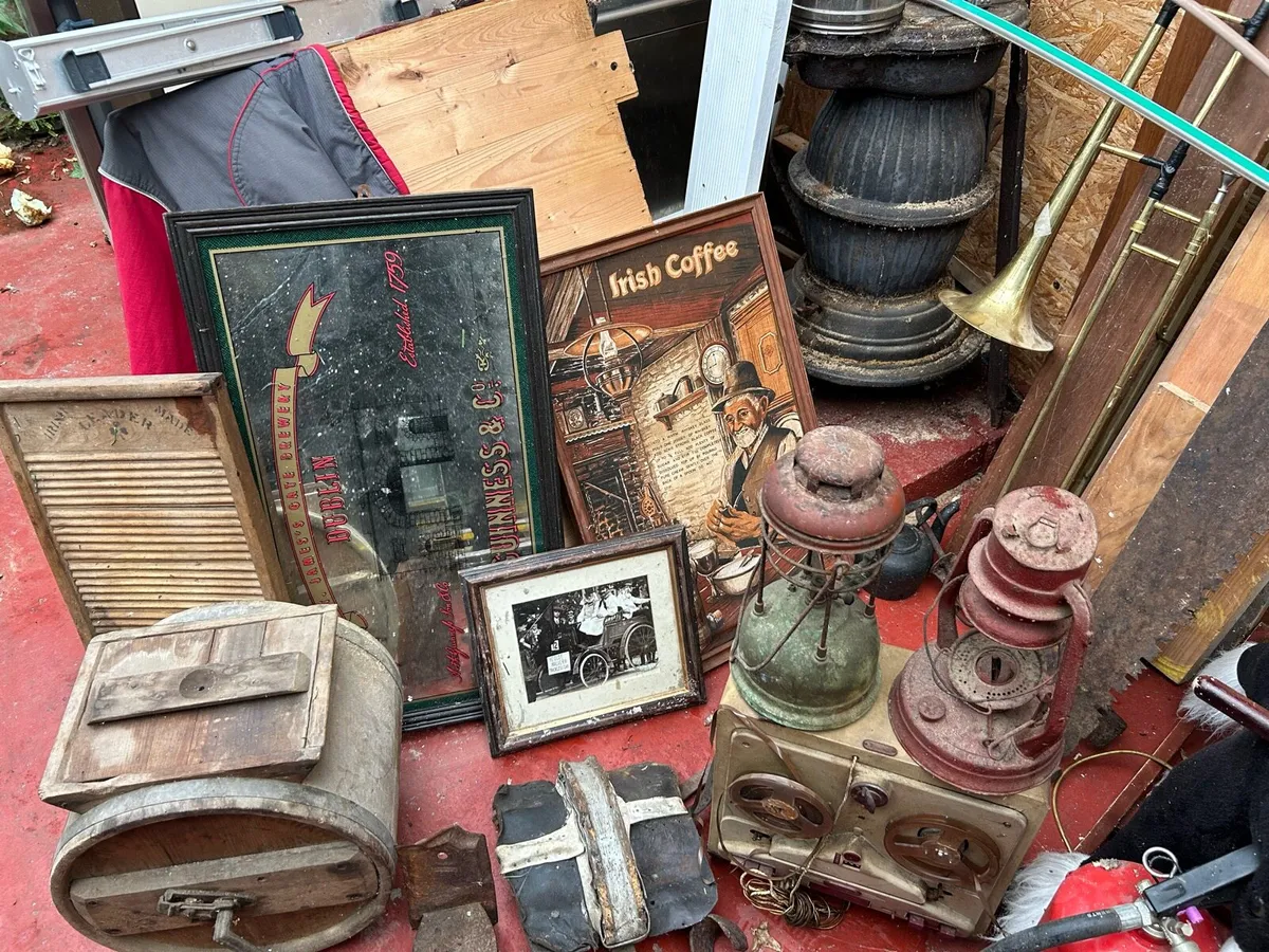 Pub or restaurant, vintage curios and bric a brac - Image 3