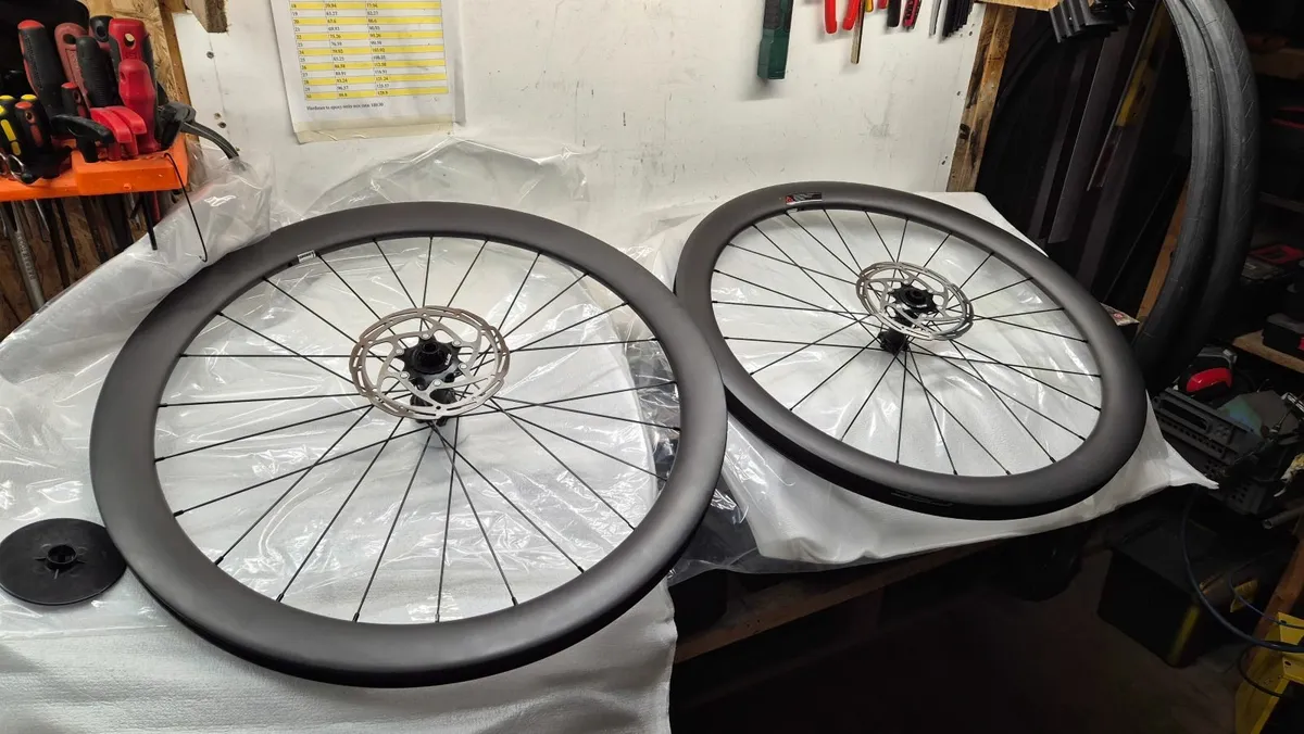 CSC 50mm carbon wheelset - Image 3
