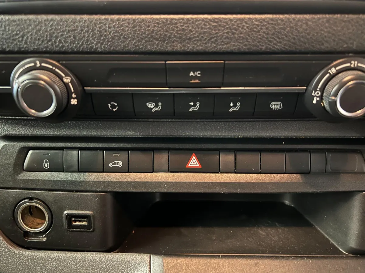 2022 Vauxhall Vivaro Panel Van - Image 3