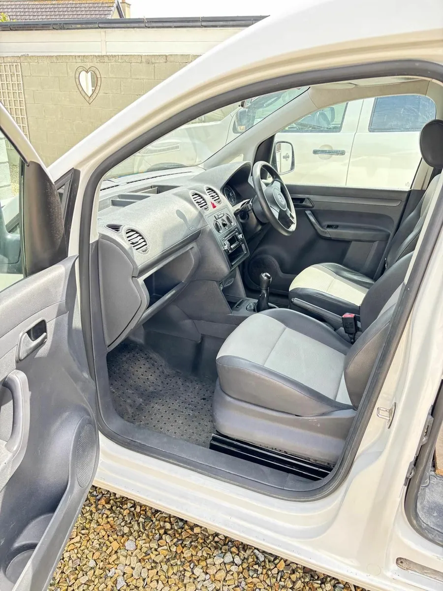 Volkswagen Caddy 2014 - Image 4