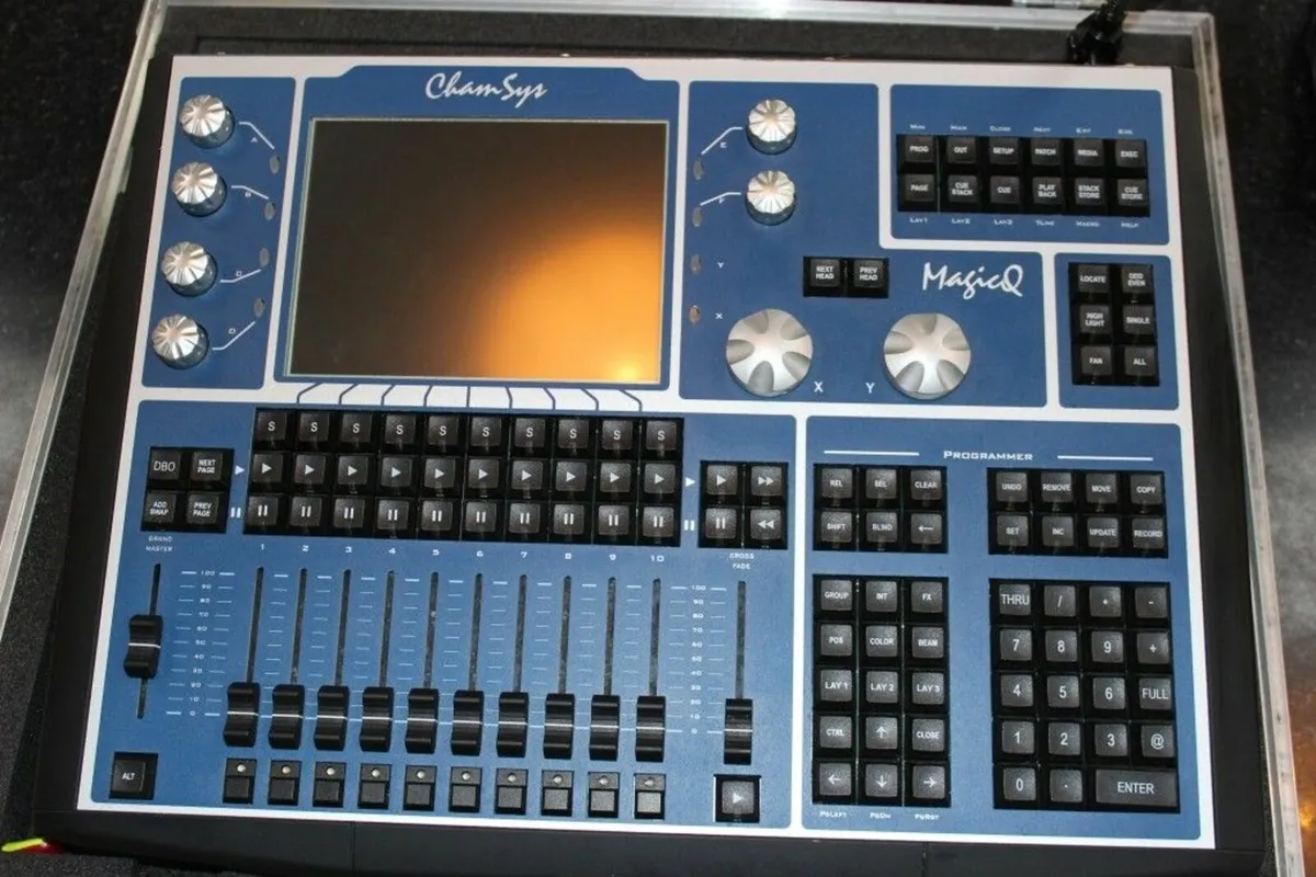 Chamsys MQ40N Lighting Desk - Image 2
