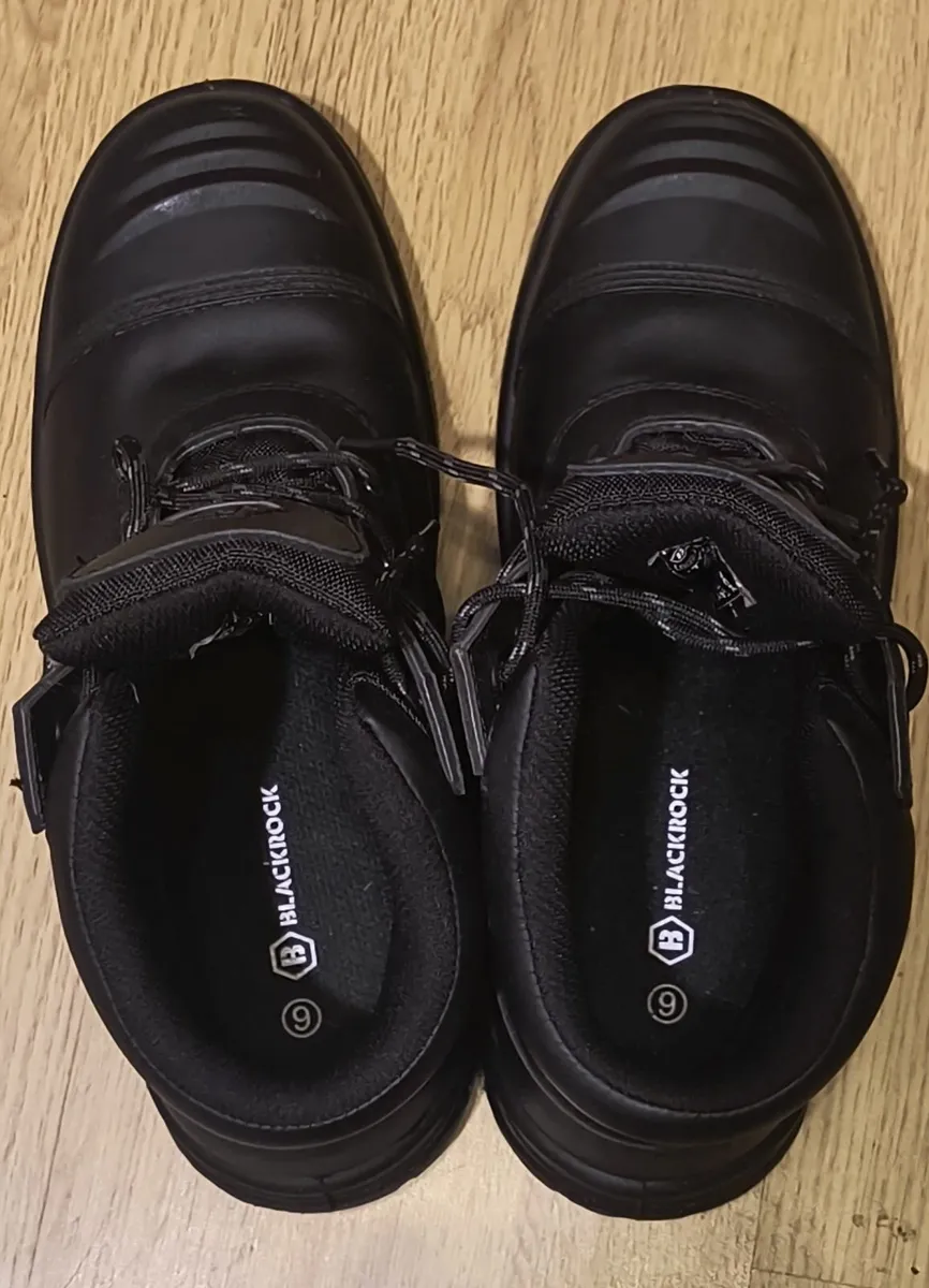 Resistant Safety Boots - Image 1