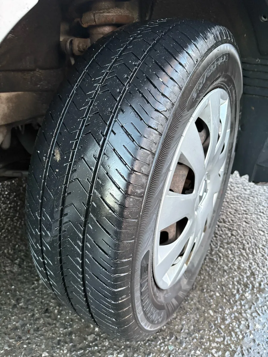 Vauxhall Vivaro Sport - Image 4