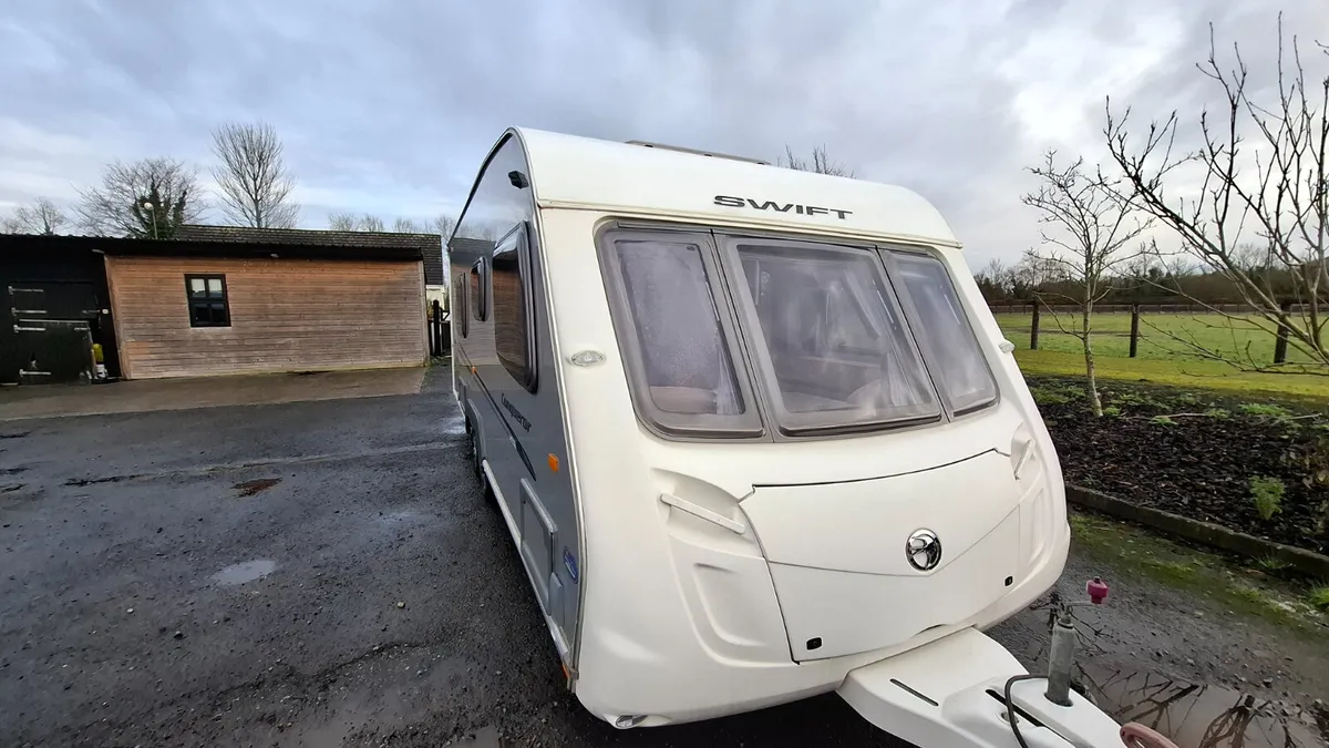 Swift Conqueror caravan - Image 2
