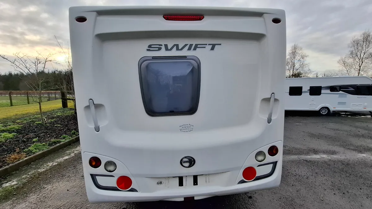 Swift Conqueror caravan - Image 4