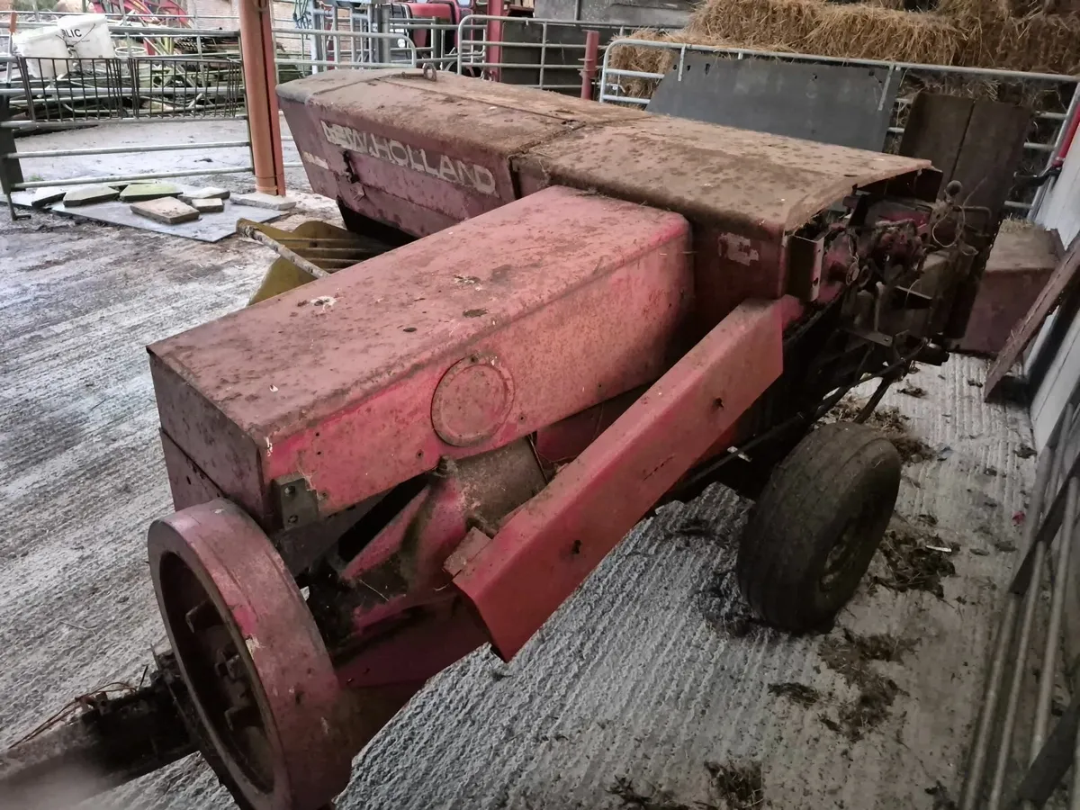 New Hollland 276 Square Baler - Image 4