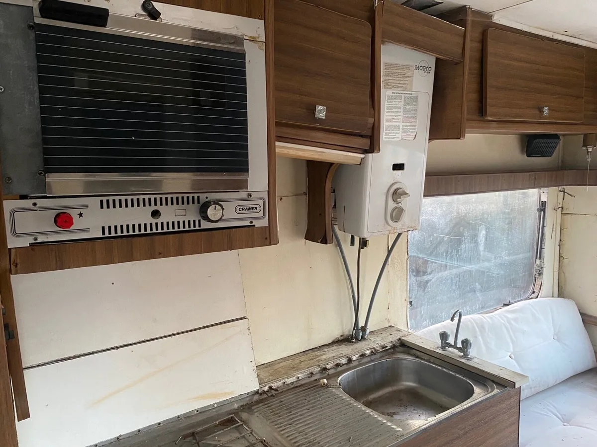 1980 BEDFORD CAMPER 2.3 PETROL TWIN REAR WHEEL - Image 4