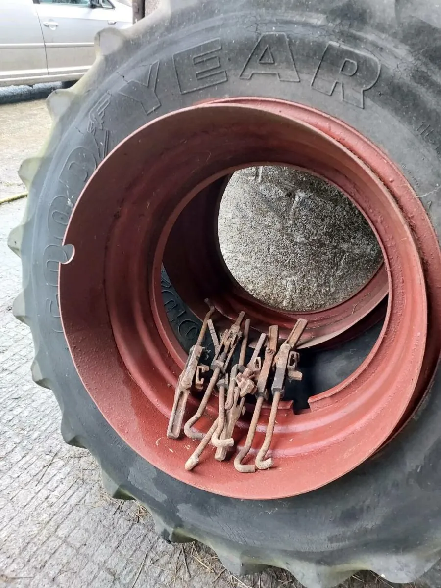 Dual wheels - Image 1