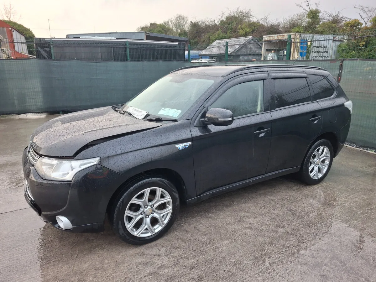 2015 Mitsubish Outlander  Hybrid  Automatic - Image 1