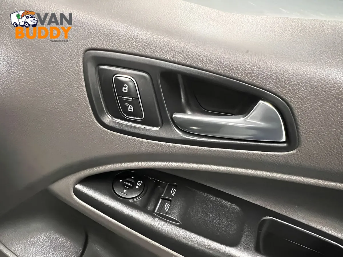 2022 Ford Transit Connect Panel Van - Image 4