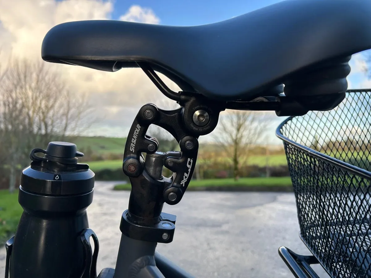 Advanced e-bike with Bosch components - Image 2