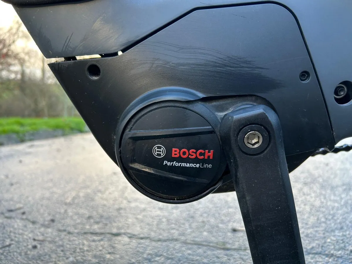 Advanced e-bike with Bosch components - Image 3
