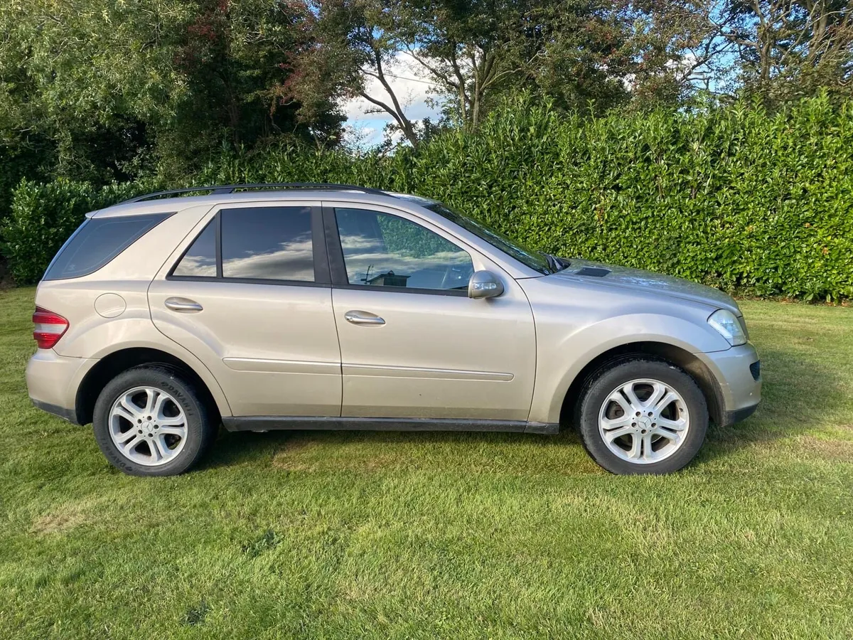 Mercedes-Benz mL 320 - Image 2