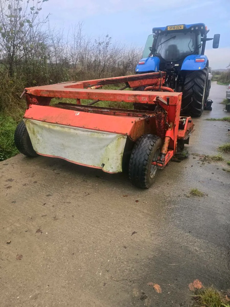 Kuhn 10ft mower - Image 3