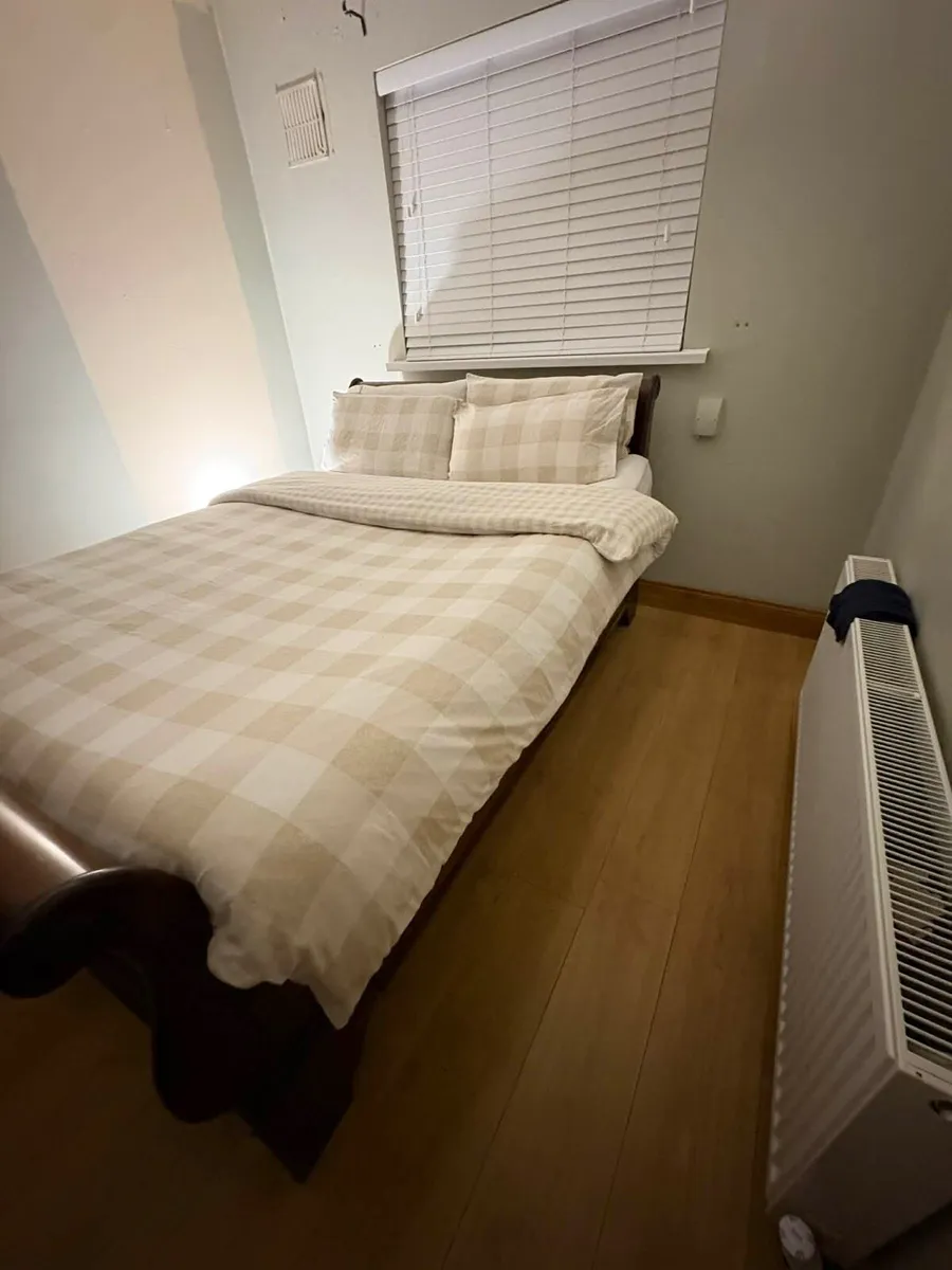 Double sleigh bed - Image 2