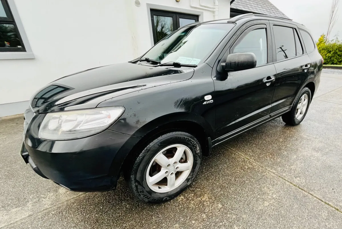 Hyundai Santa Fe 2010 - Image 3