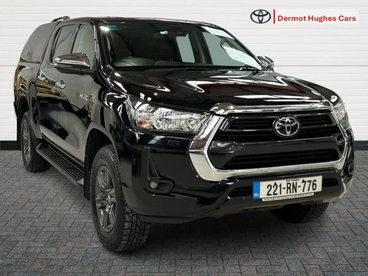Toyota Hilux 2.4 SR5 DOUBLE CAB 4DR - Image 1