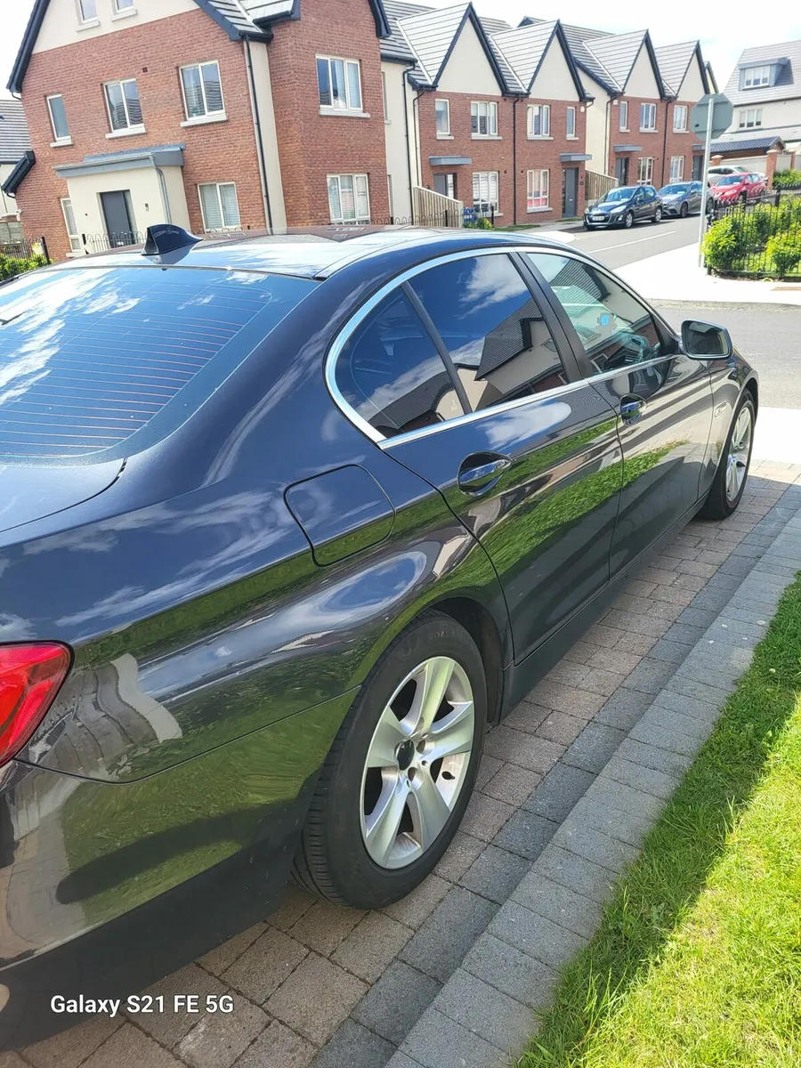 BMW 520D F10 2012 Manual - Image 3