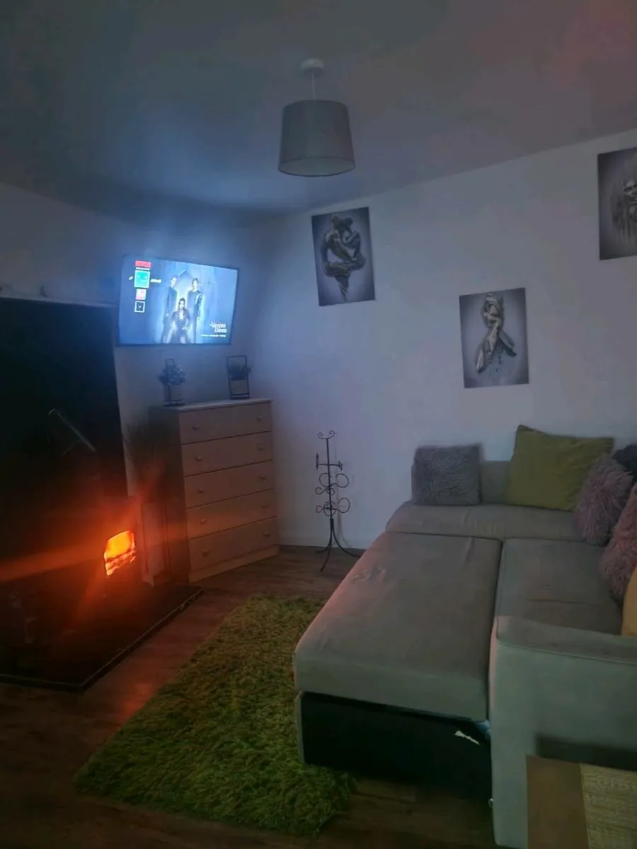 Self contained studio apartment - Image 3