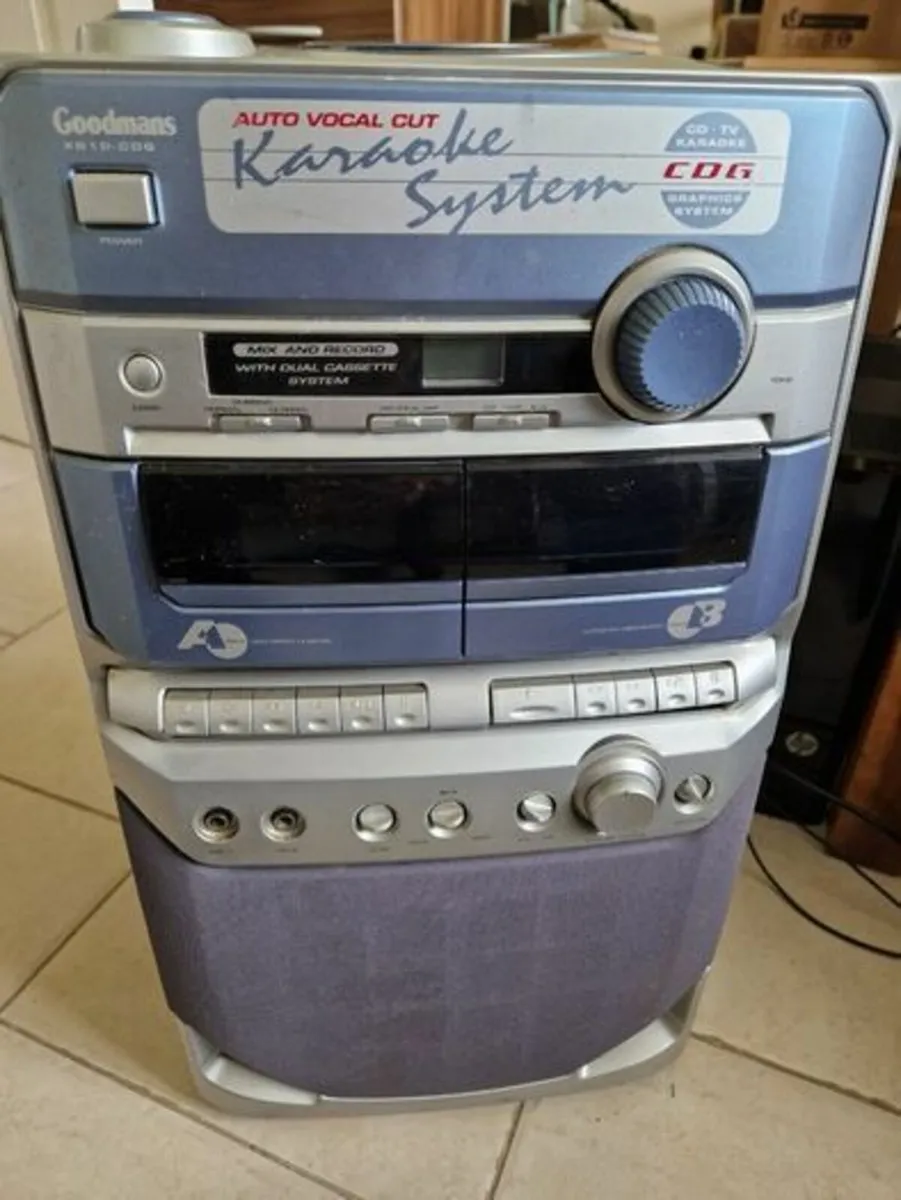 Goodmans XB-20CDG Karaoke Machine, CD & Twin Tapes - Image 1