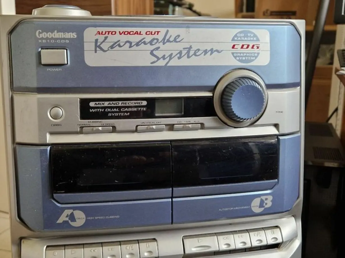 Goodmans XB-20CDG Karaoke Machine, CD & Twin Tapes - Image 3