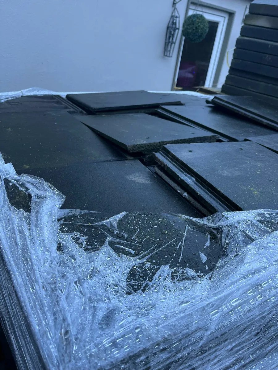 Tiles and roof ridges - Image 1