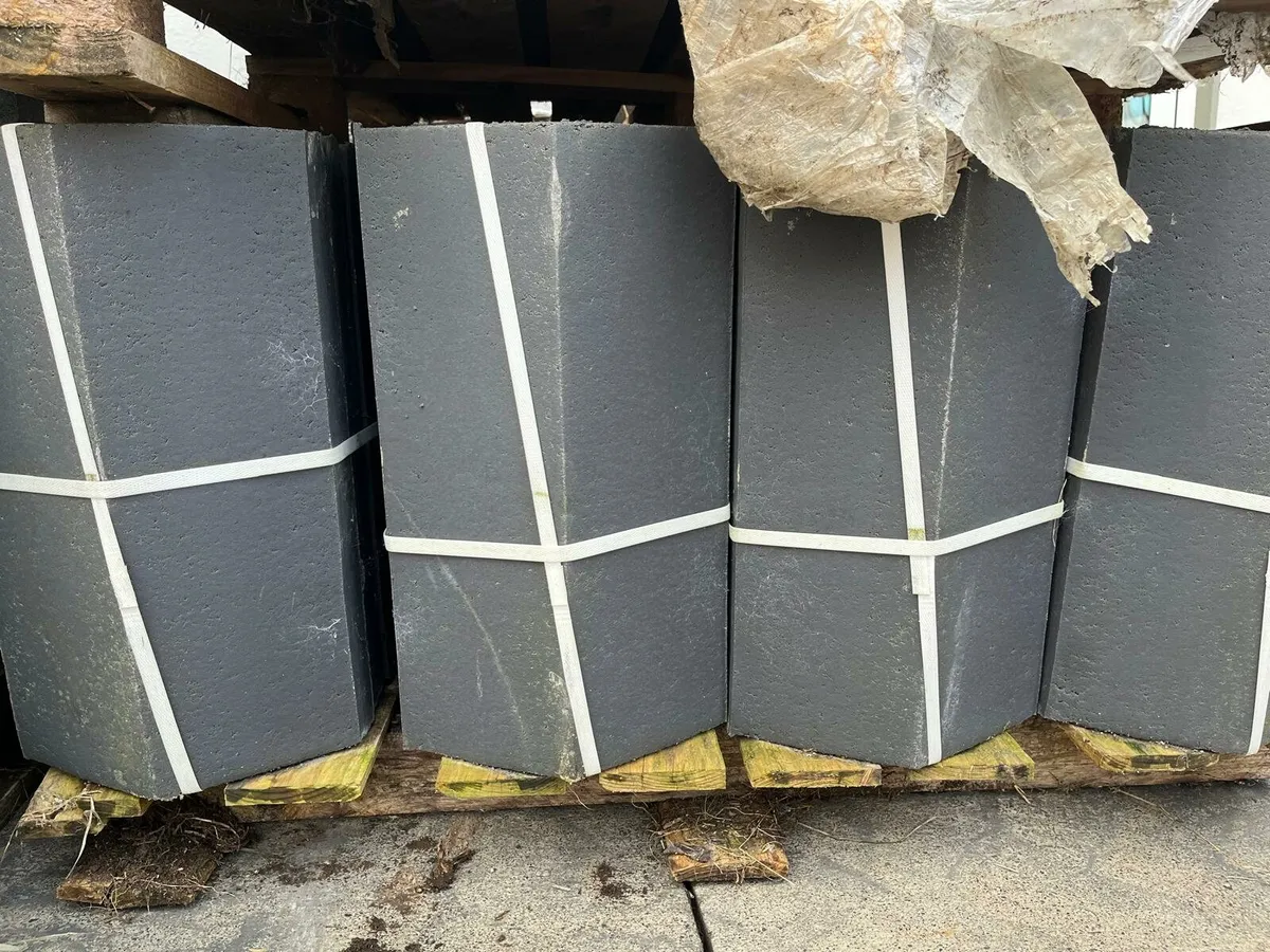 Tiles and roof ridges - Image 3