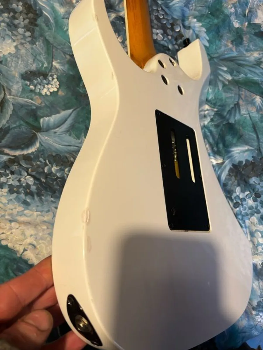 ibanez guitar RG350DX - Image 3