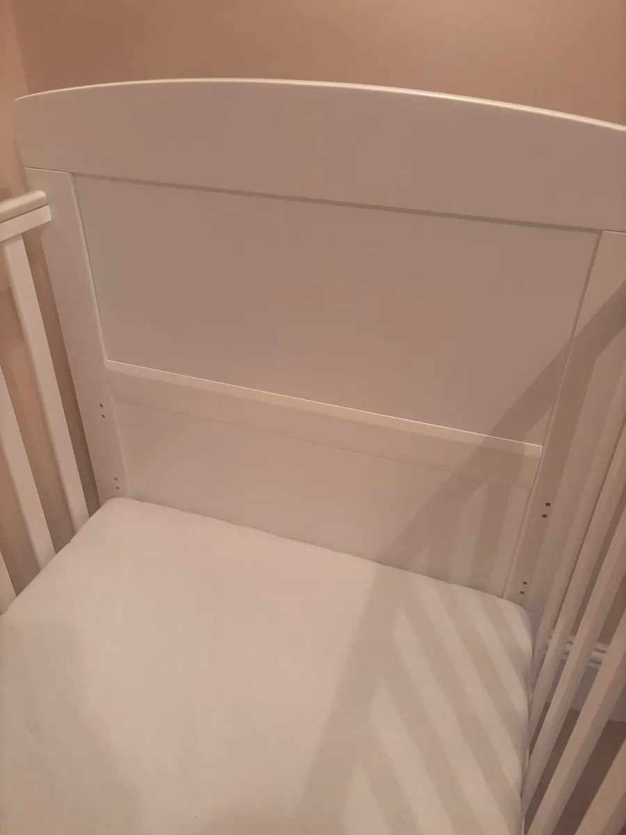 Cot bed - Image 3