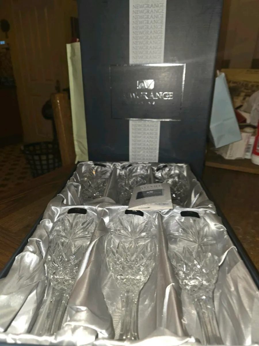 HUGE NEWGRANGE CRYSTAL, Set Of HEAVY Wine Glasses - Image 4