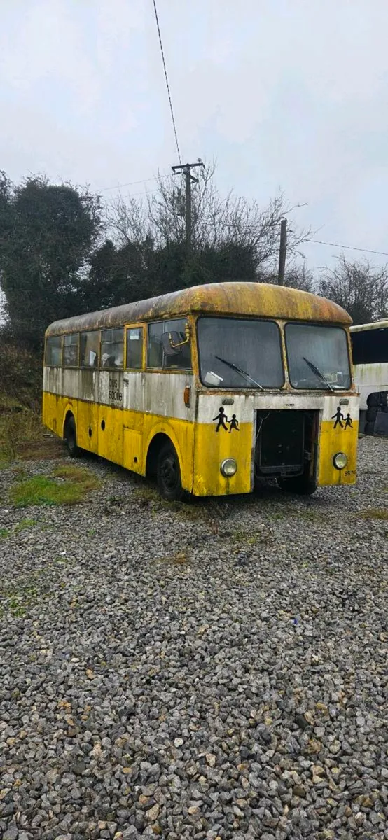Bedford. BUS - Image 1