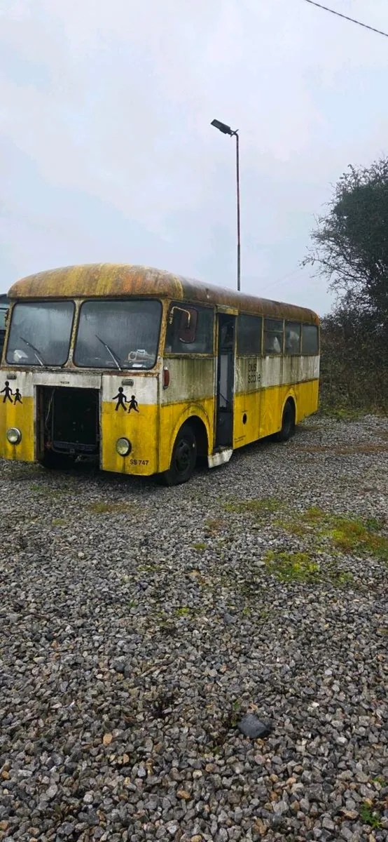 Bedford. BUS - Image 2