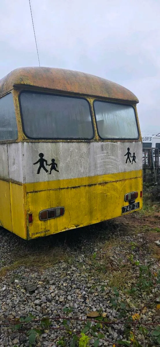 Bedford. BUS - Image 3