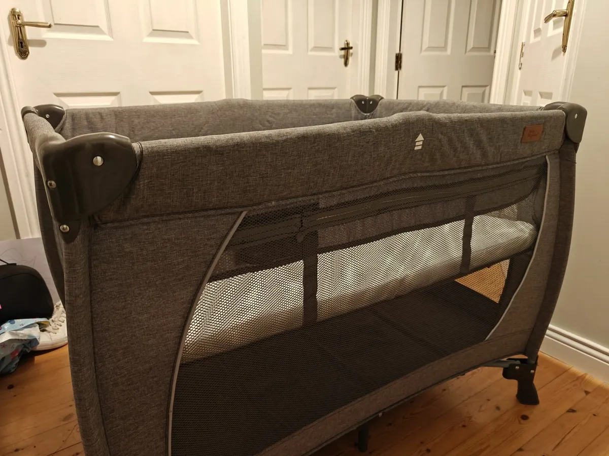 Baby Elegance Travel Cot & Matress - Image 4